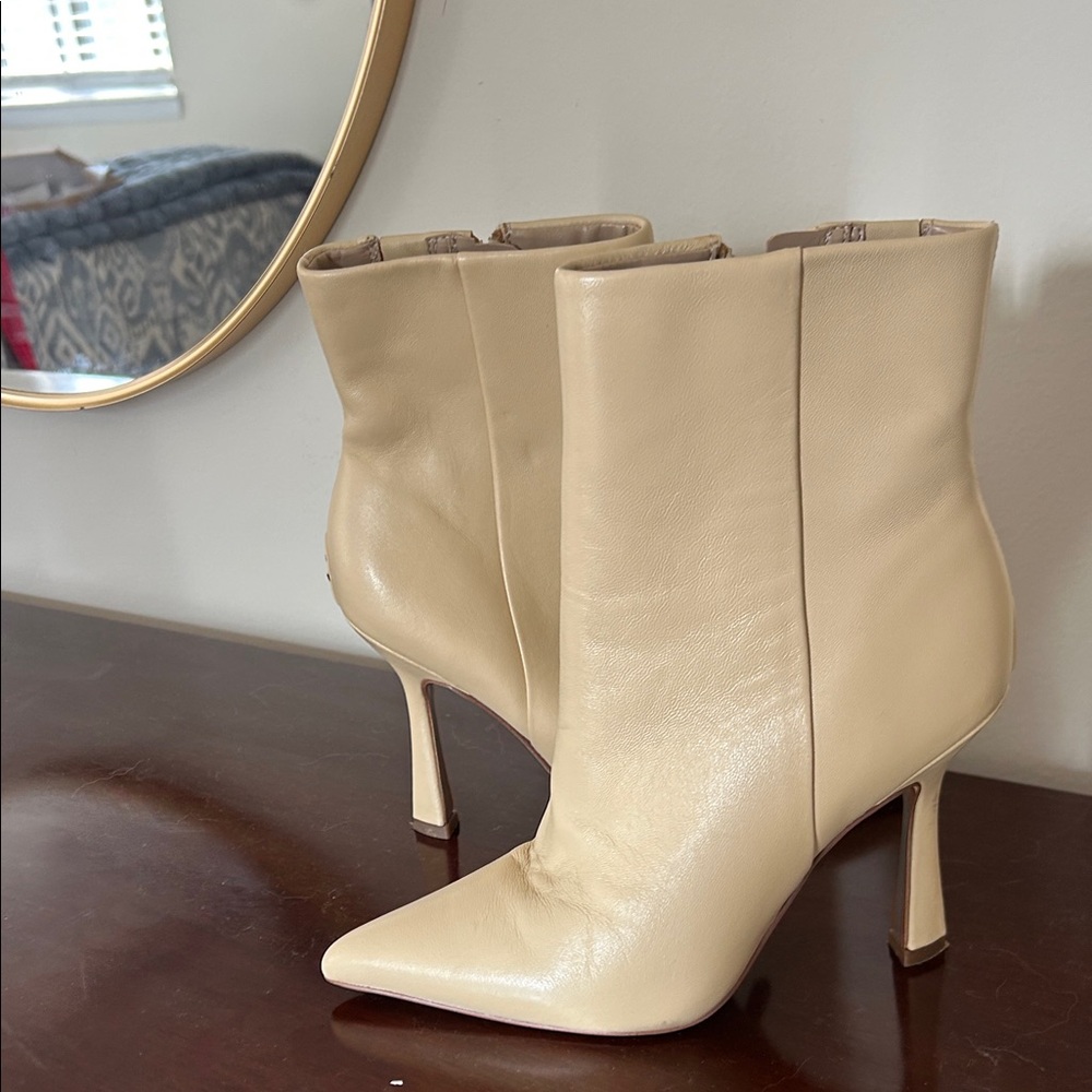 Sam Edelman Cream Heeled Boots
